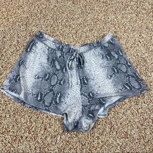 Peach Love Snakeskin Comfy Lounge Shorts M